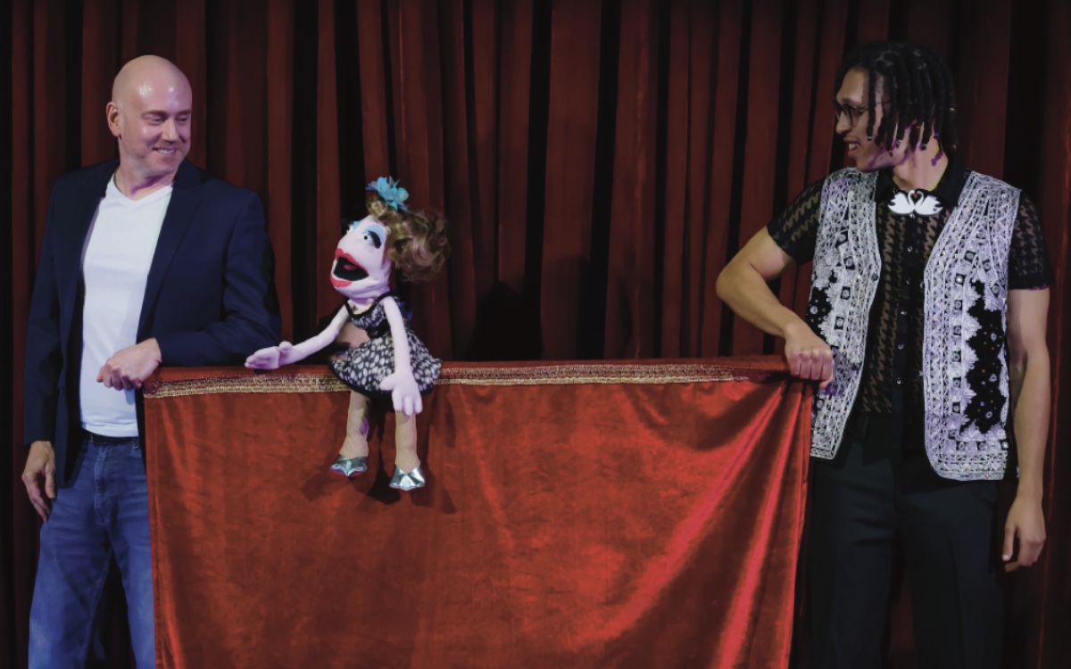 Puppet act